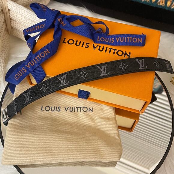 LOUIS VUITTON Slim Bracelet Pristine Condition, Box, Dust Bag, Ribbon - Picture 4 of 6